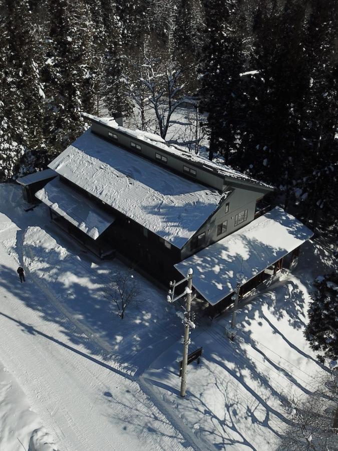 Bears Den Mountain Lodge Hakuba Exterior photo